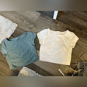 Old Navy Active Teal and White Crop Tops XS